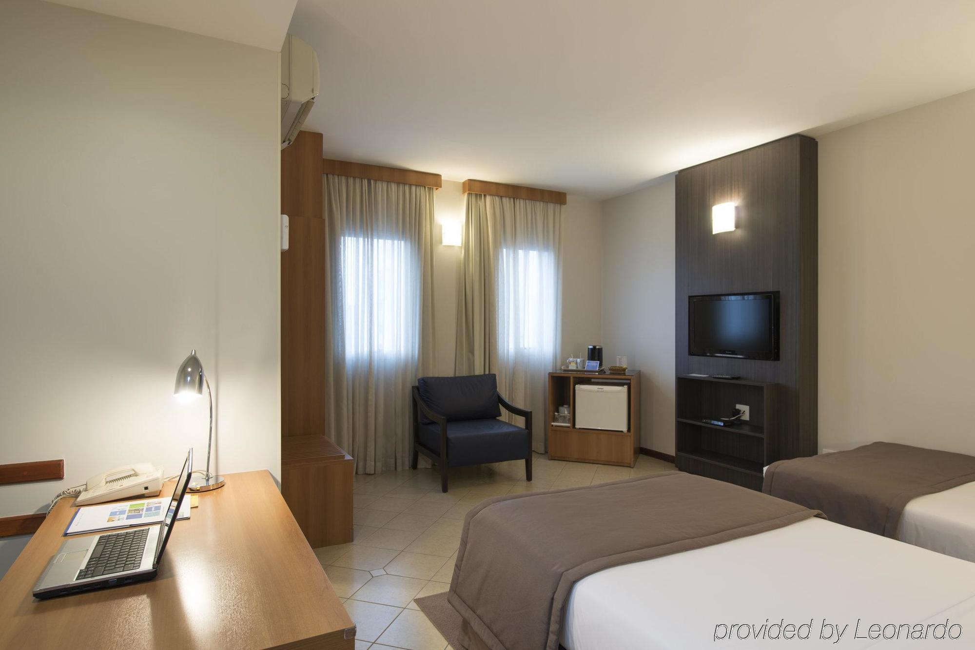 Holiday Inn Express Avenida Sumare Sao Paulo Dış mekan fotoğraf