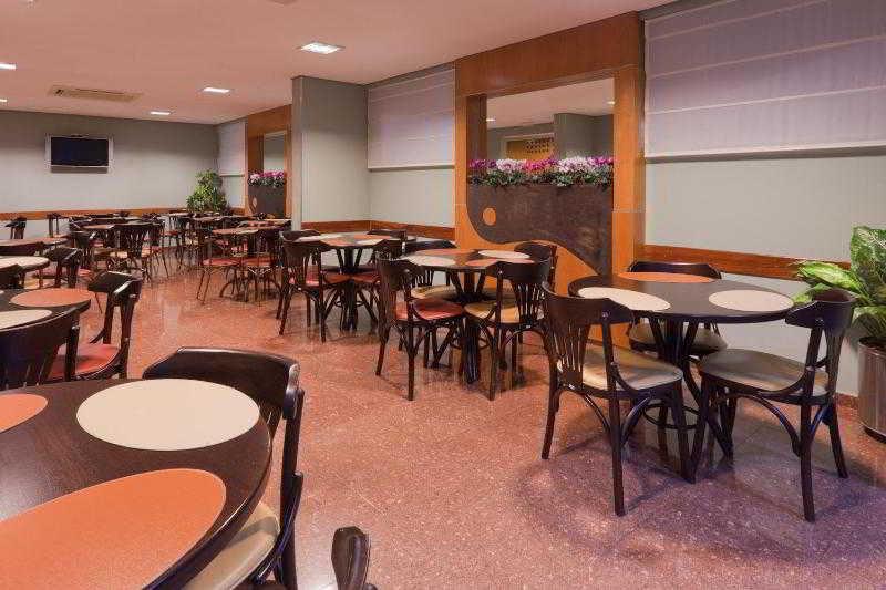 Holiday Inn Express Avenida Sumare Sao Paulo Restoran fotoğraf